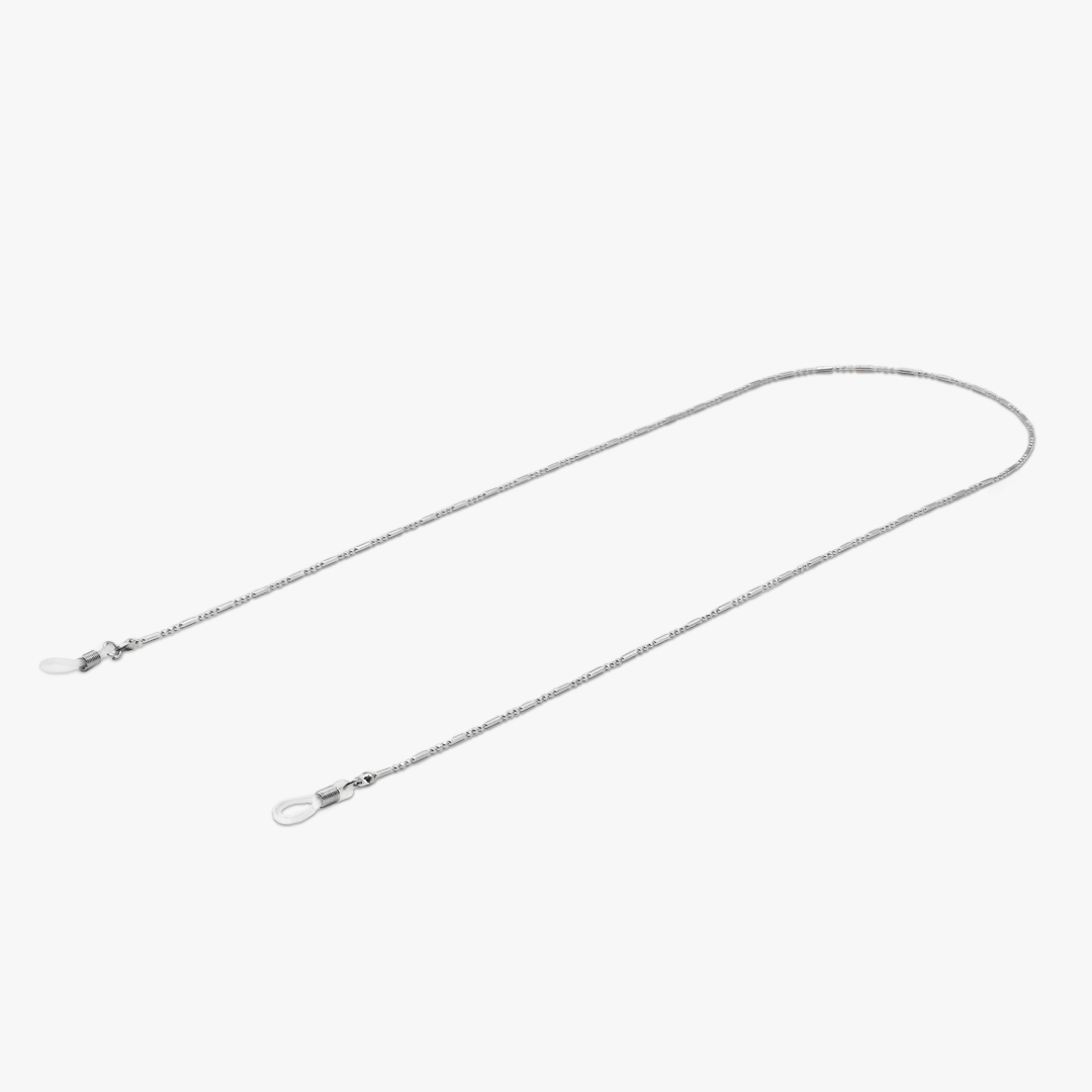 The cord-accessories ensure you always locate your glasses with timeless design, secure rubber loops, and universal usability.