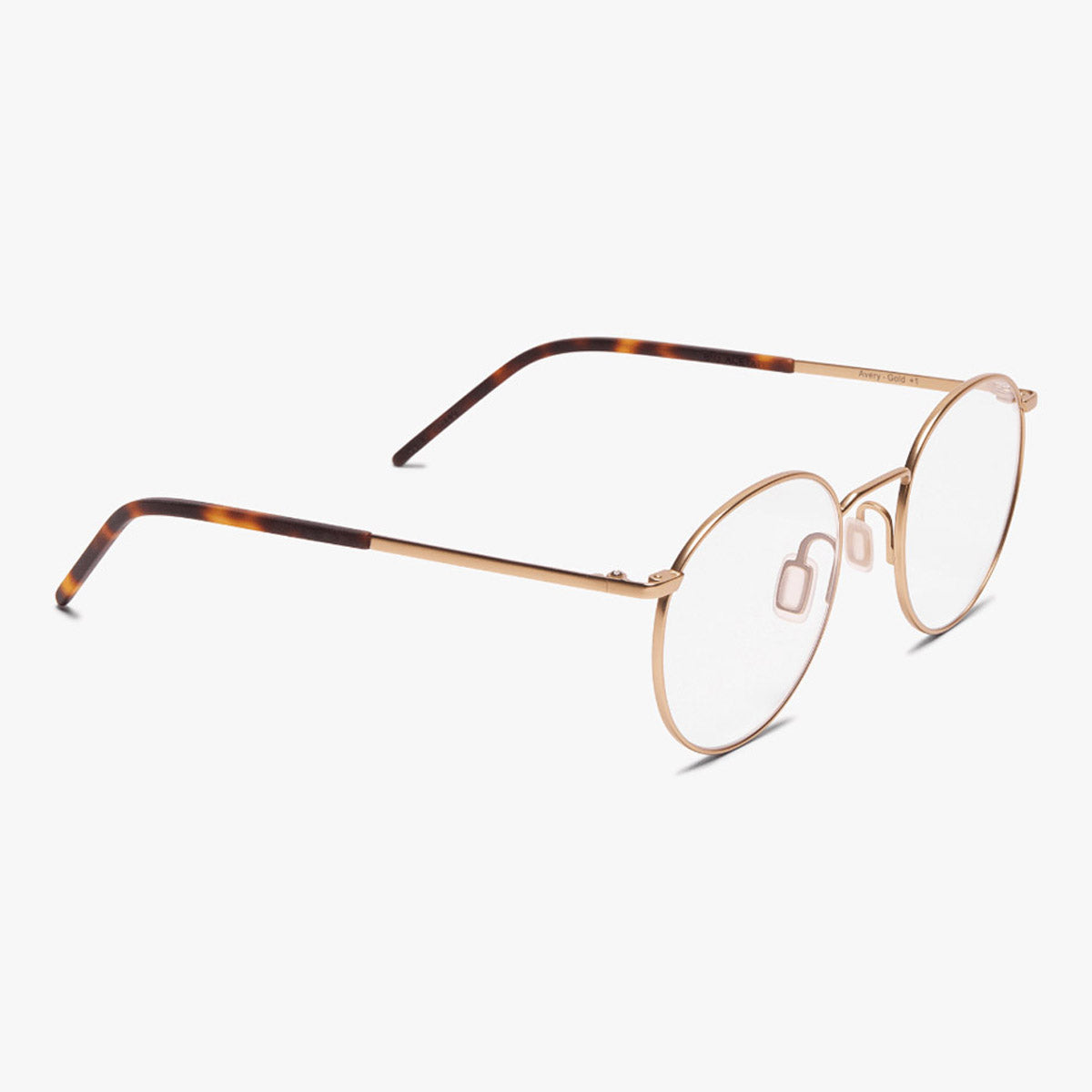 Luxreaders stylish Men's Silkeborg Gold Reading glasses. Made from Titanium in a Square shape.