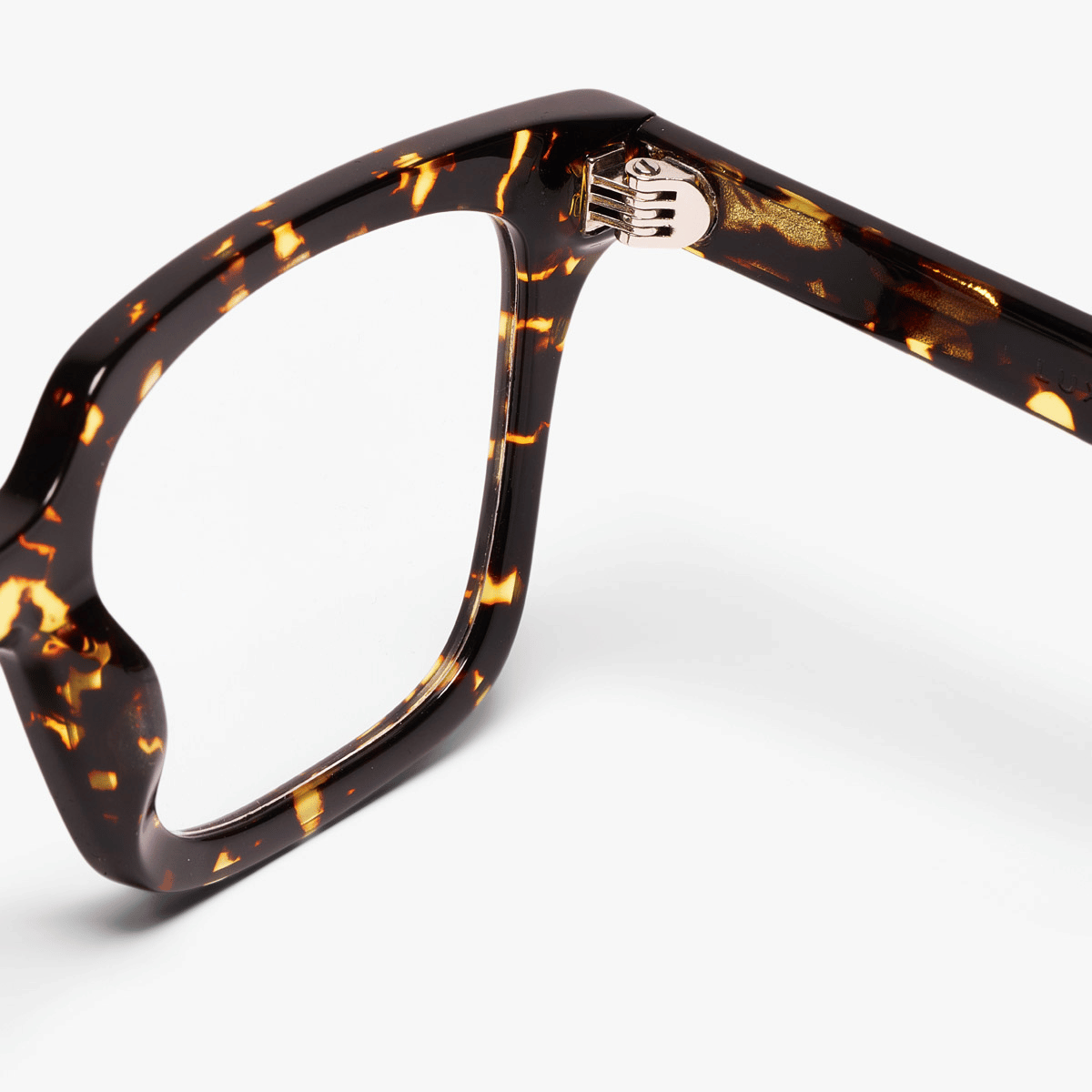 Luxreaders stylish Tisvilde Dark Turtle Reading glasses. Made from Bio-acetate in a Square shape.