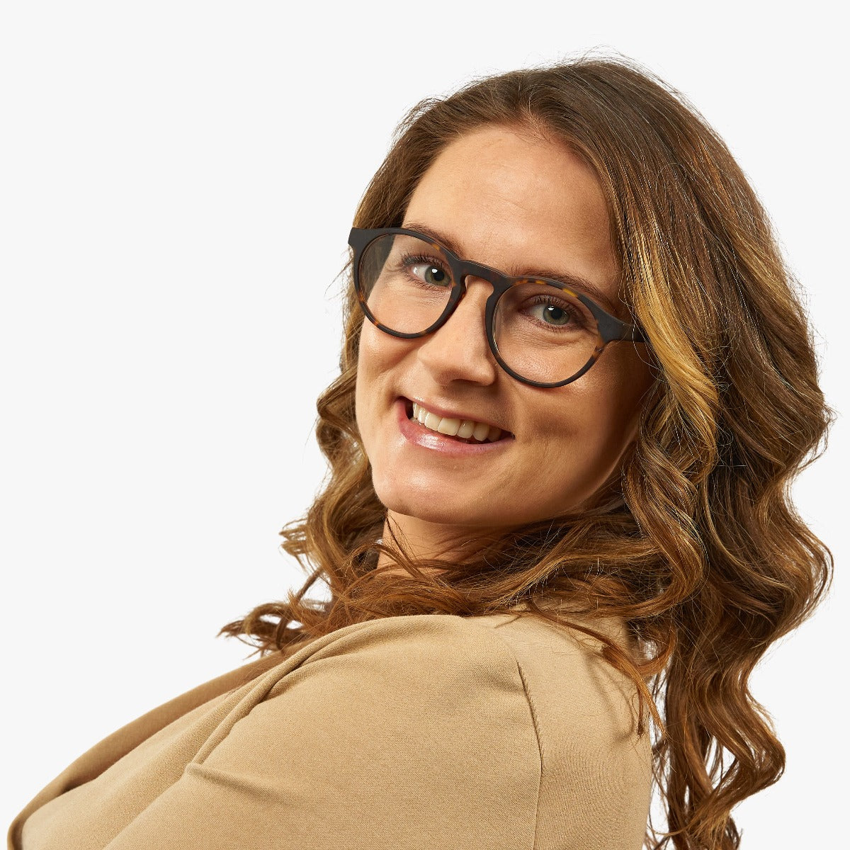 Luxreaders stylish Trondheim Dark Turtle Reading glasses. Made from Acetate in a Round shape.